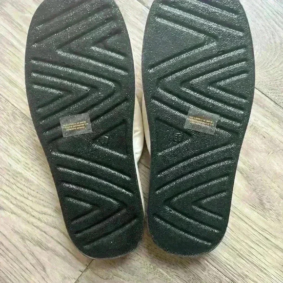 Steve Madden Women’s Janga Flip Flop Sandal Off White NWOT Great for Summer - Picture 3 of 3